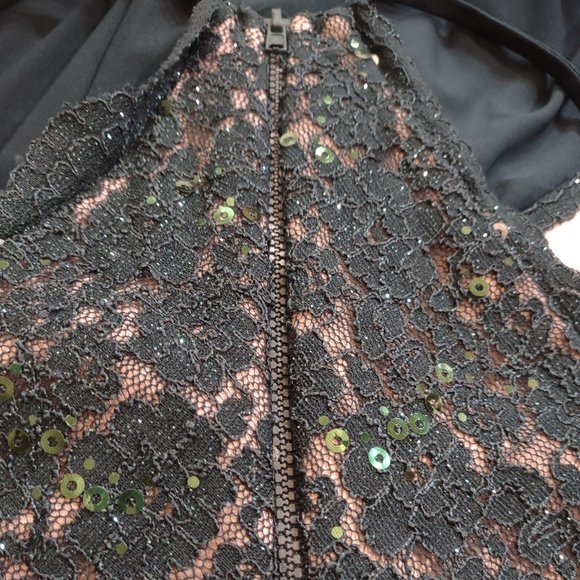 MORGAN AND CO. LACE SEQUINED SPAGHETTI STRAP NETTING WAIST PROM DRESS SIZE 5 - Picture 6 of 8